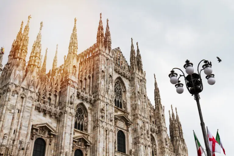 Quanti Stipendi Ci Vogliono Per Comprare Casa a Milano?