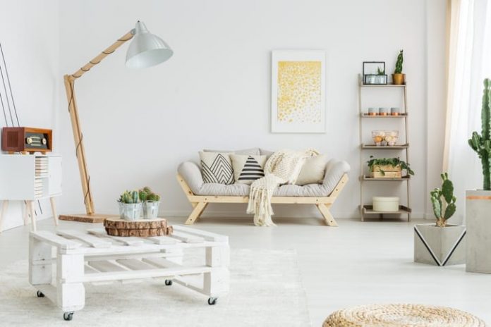 Divanetto con bancali e mobili con pallet: ecco come costruirli! Quanto costa un pallet di legno