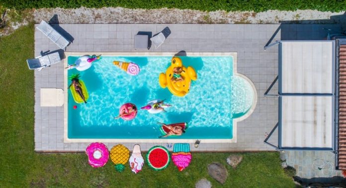 Quanto costa una piscina, seminterrata o interrata? ecco la guida! Piscine interrate piccole dimensioni prezzi