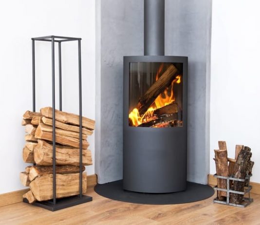 Stufe a Legna con Forno: Cucinare e Riscaldare Casa con un Unico Prodotto è Possibile!