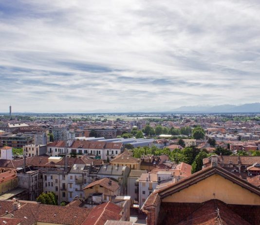 Mercato immobiliare Novara: in crescita le compravendite, prezzi in calo