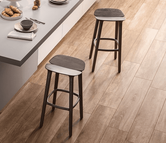 Pavimentazione Gres Porcellanato Effetto Legno: Caratteristiche, Costi, Vantaggi e Svantaggi delle Piastrelle Finto Legno! Pavimentazione Gres Porcellanato Effetto Legno costi